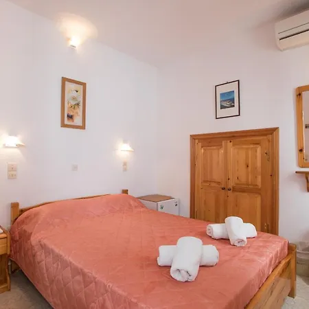 Florance & מלון דירות 3*