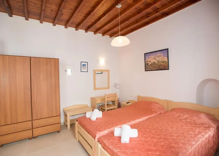 Florance & 3* Mykonos Town