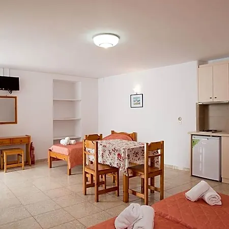 Florance & 4* Mykonos Town